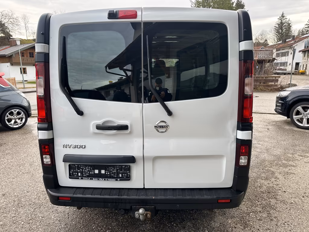 Nissan NV300