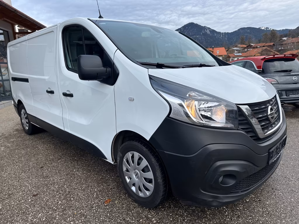 Nissan NV300