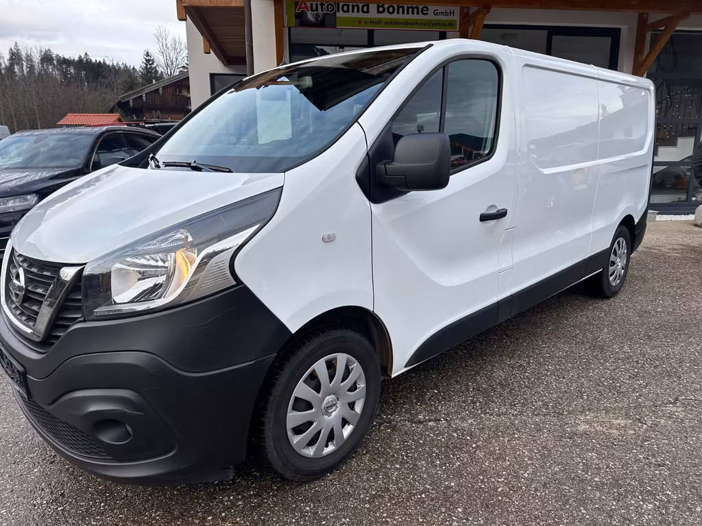 Nissan NV300