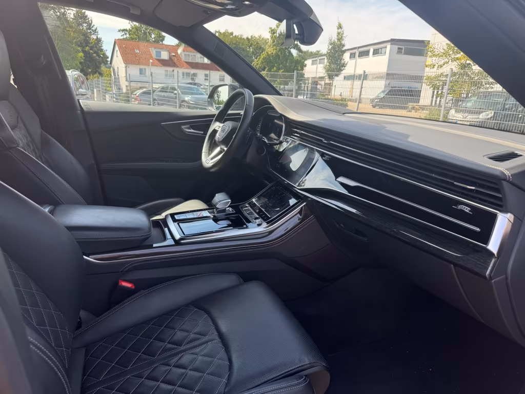Audi SQ8