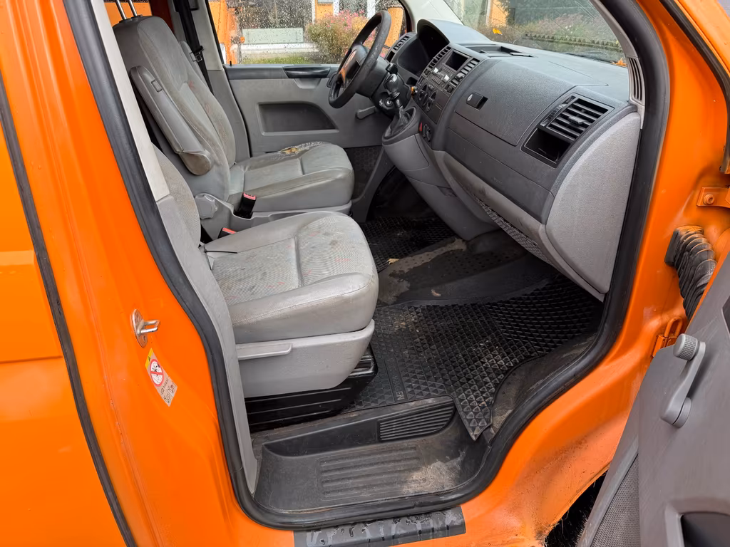 Volkswagen T5 Kombi