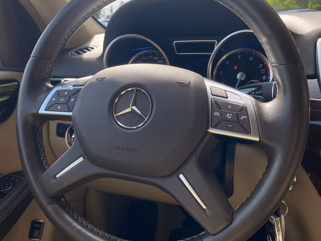 Mercedes-Benz ML 500