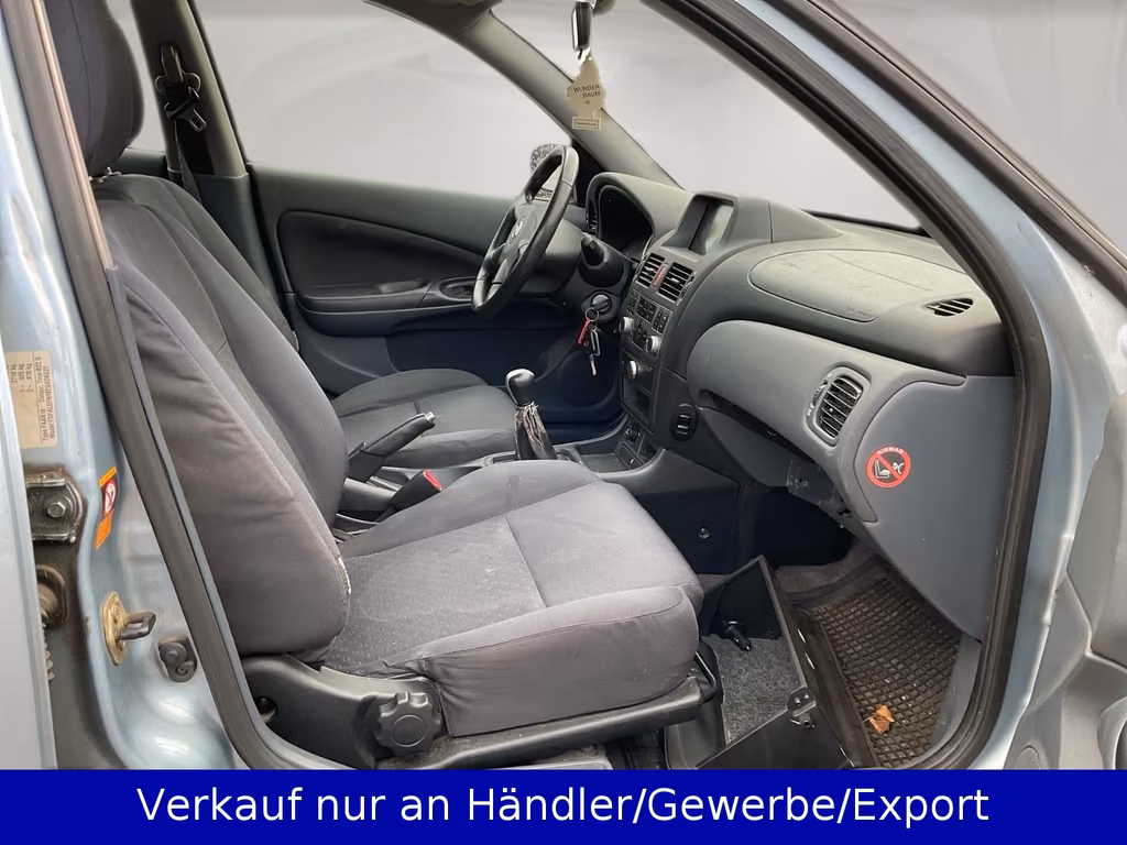Nissan Almera