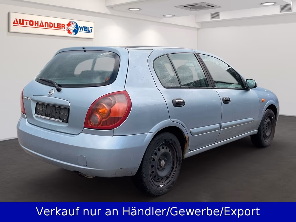 Nissan Almera