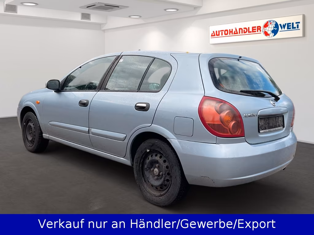 Nissan Almera