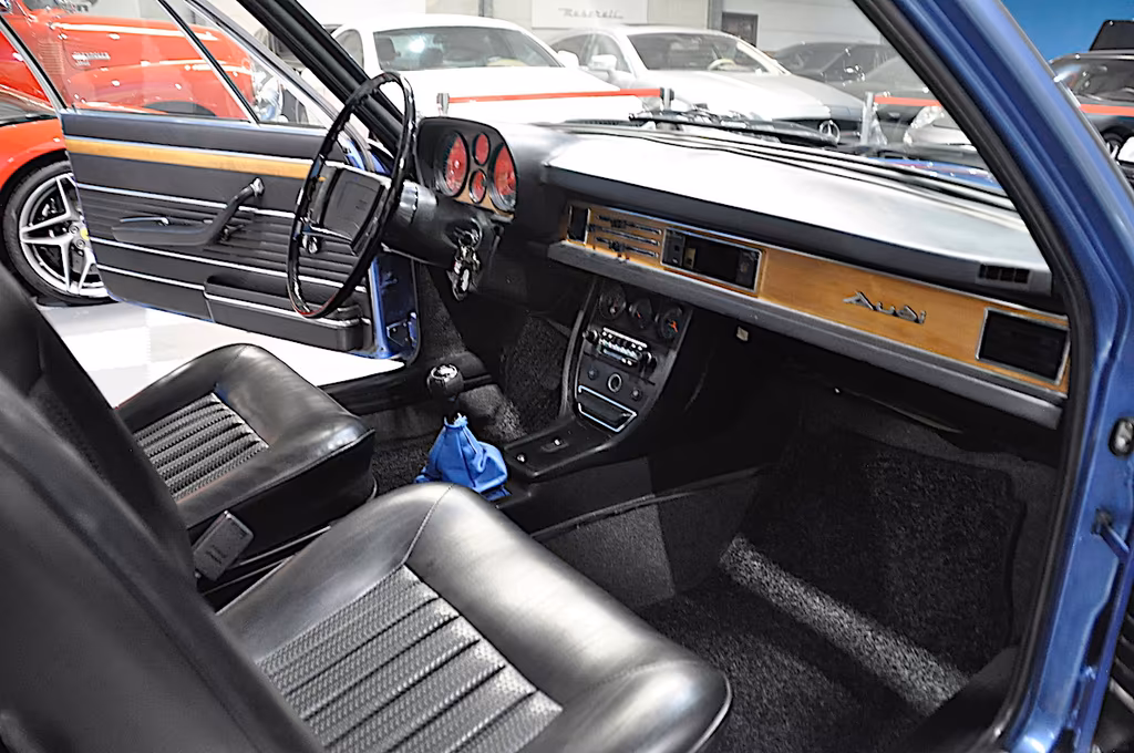 Audi 100