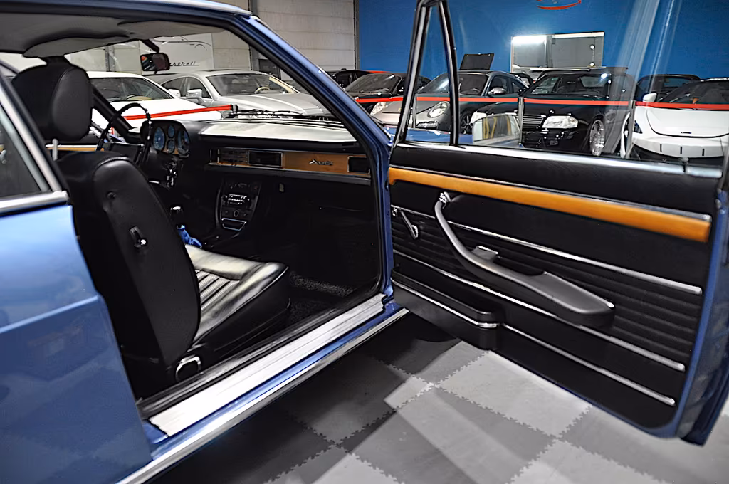Audi 100
