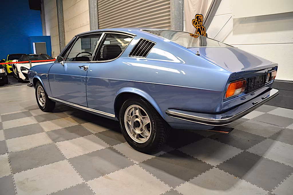 Audi 100