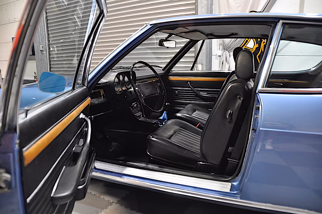Audi 100
