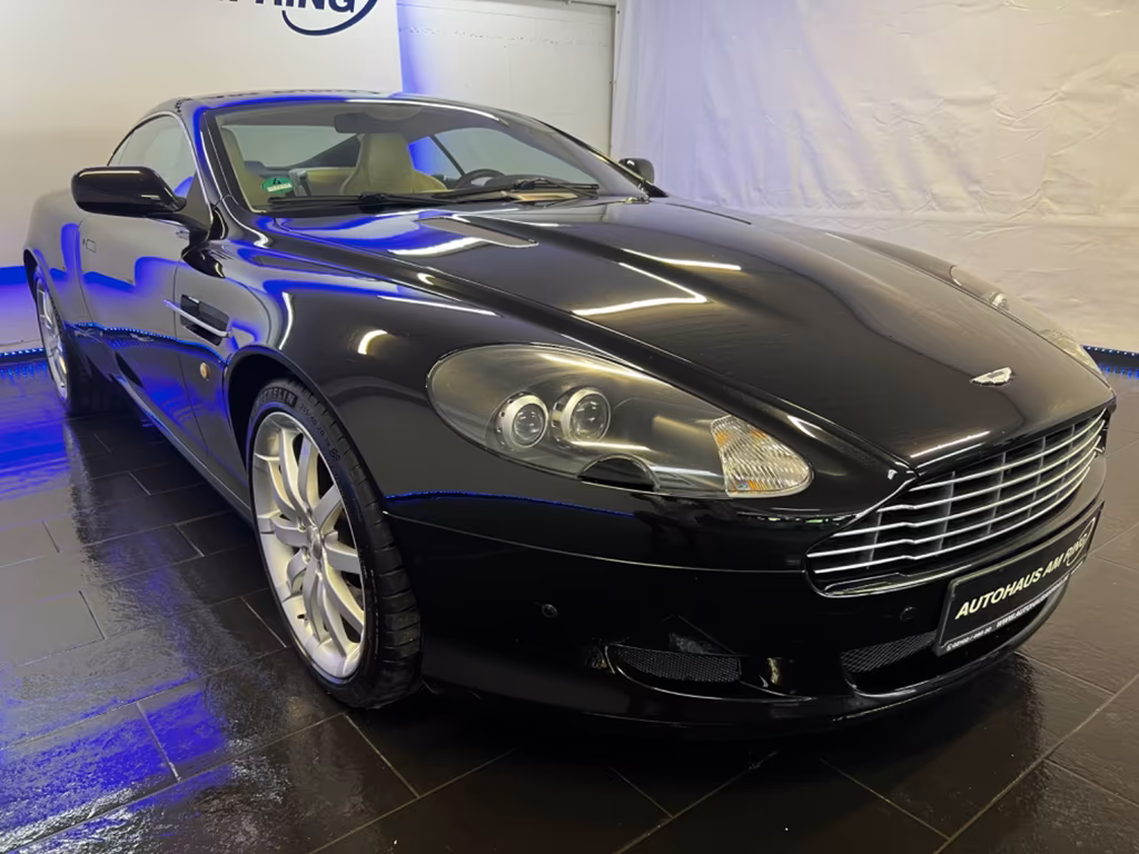 Aston Martin DB9