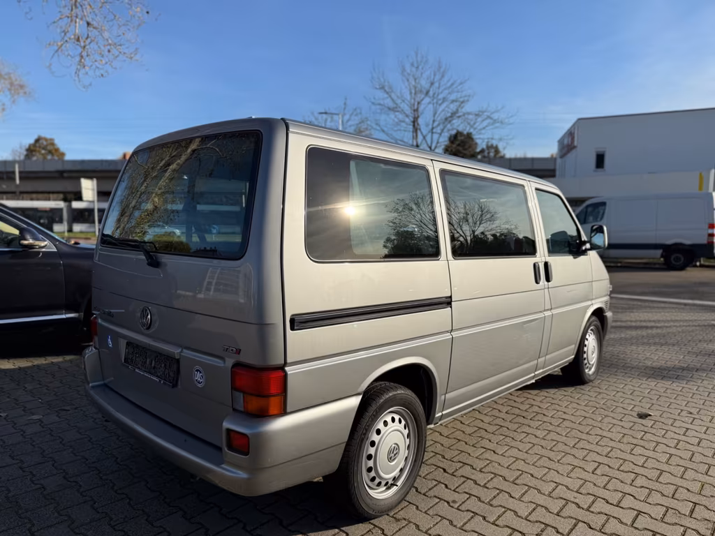Volkswagen T4 Caravelle