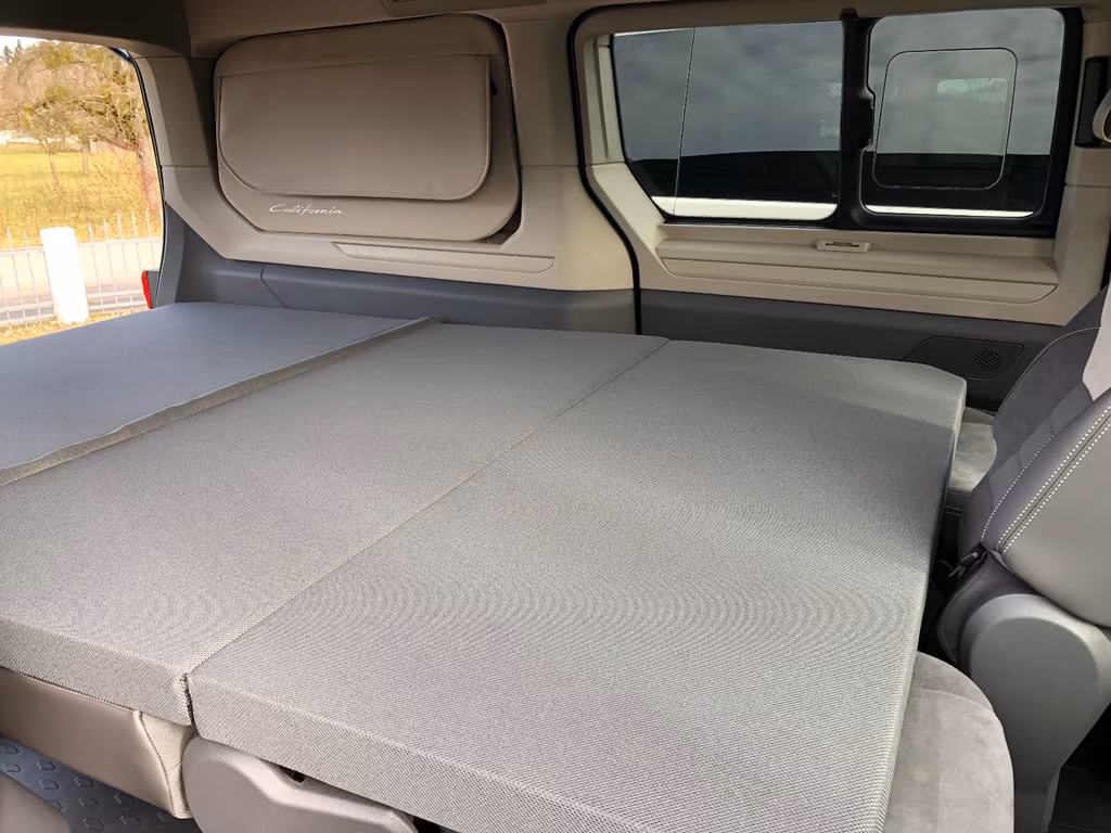 Volkswagen T7 California