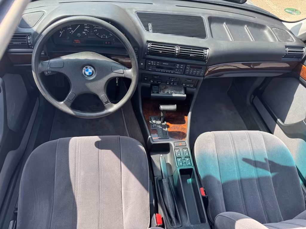 BMW 735