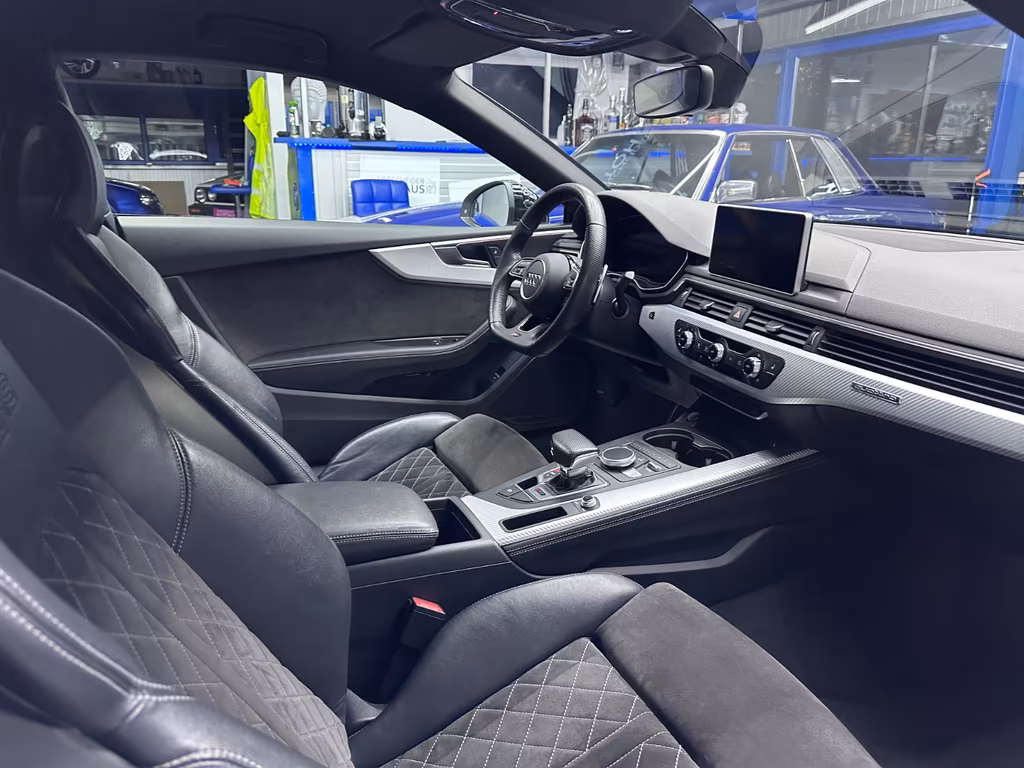Audi RS5