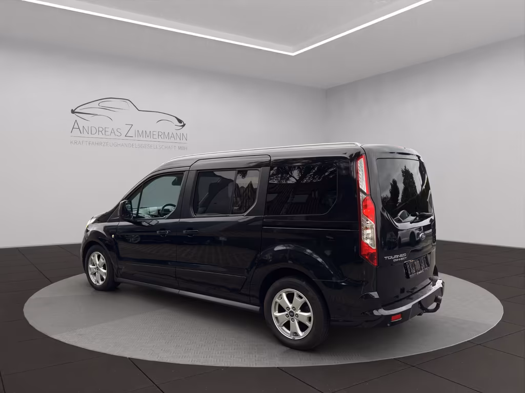 Ford Grand Tourneo