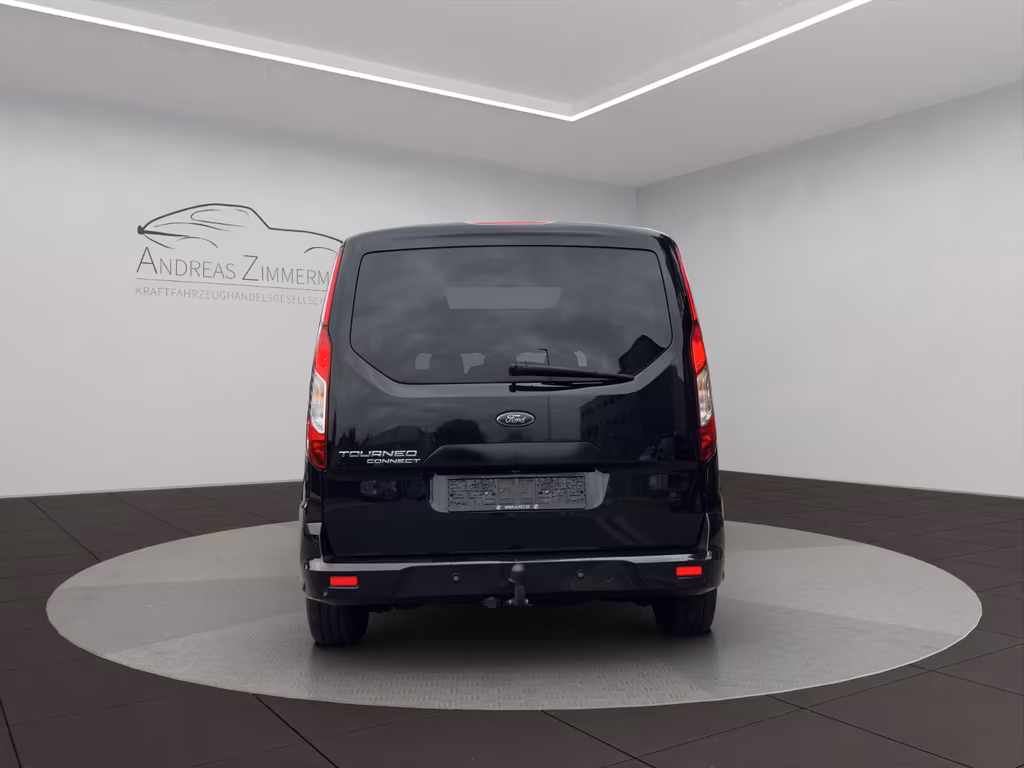 Ford Grand Tourneo
