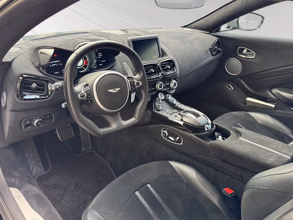 Aston Martin V8 Vantage