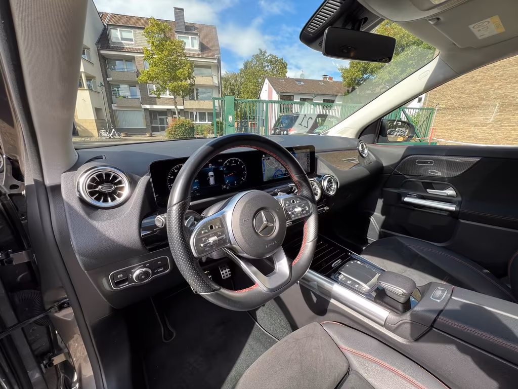 Mercedes-Benz GLA 180