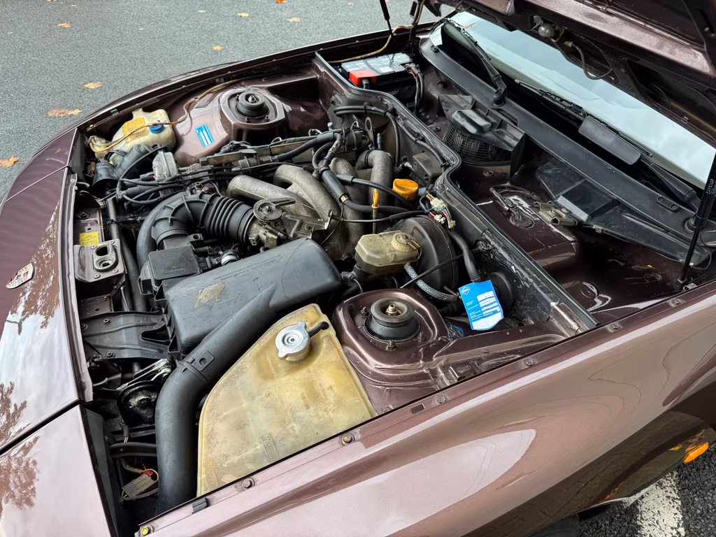 Porsche 944