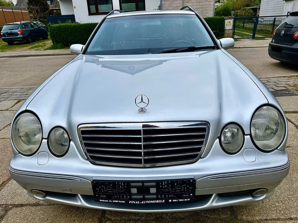 Mercedes-Benz E 55 AMG