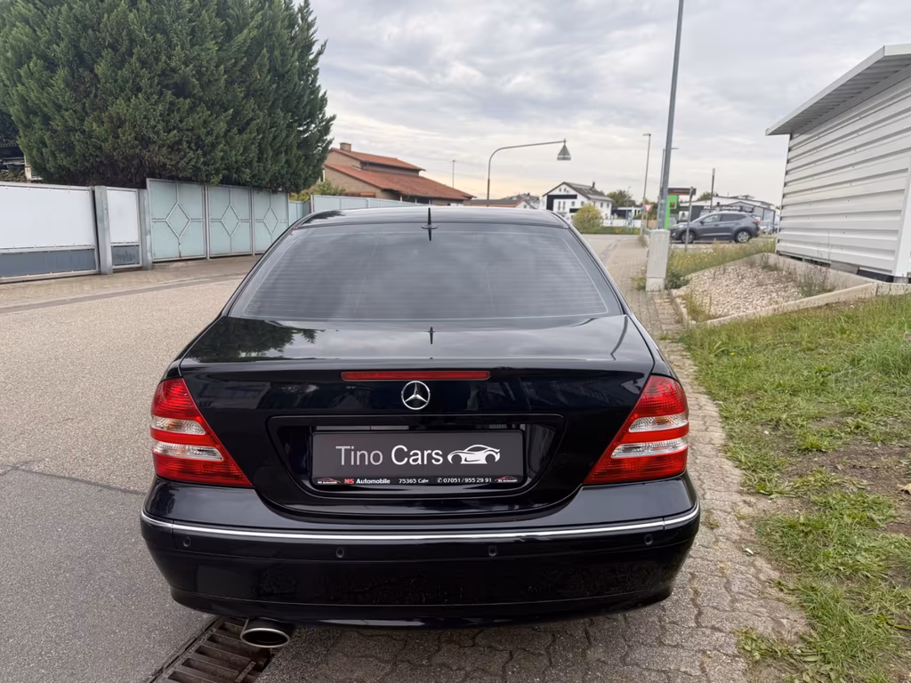 Mercedes-Benz C 230