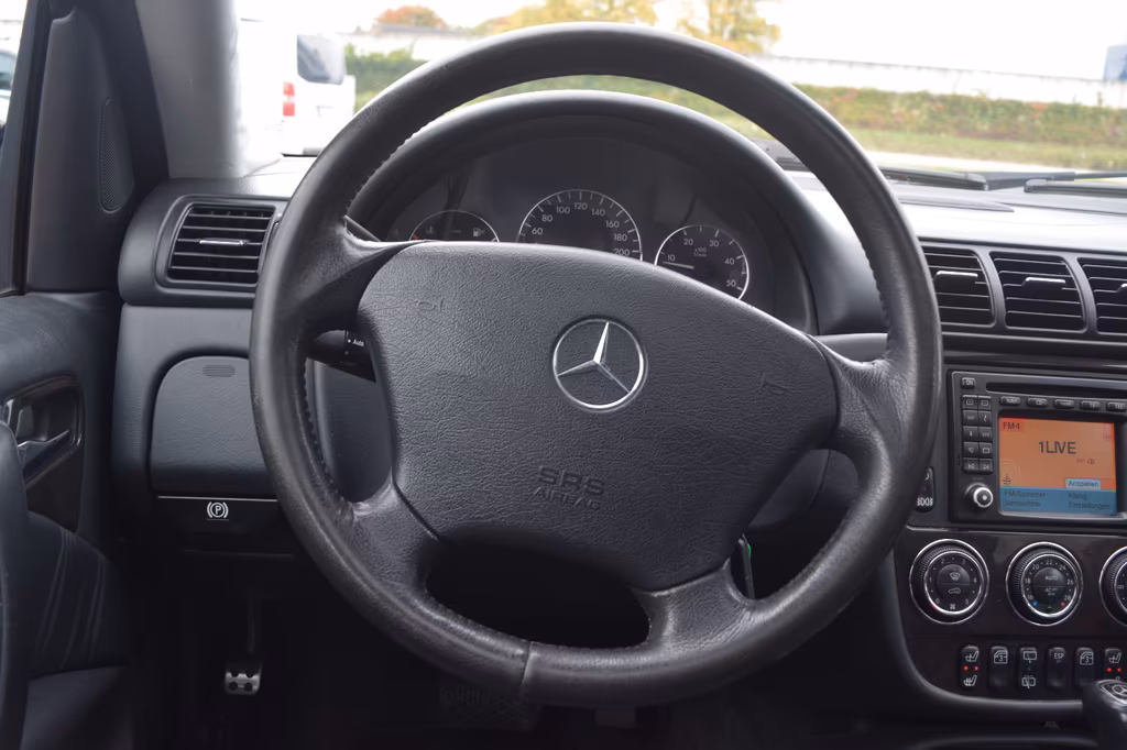 Mercedes-Benz ML 400