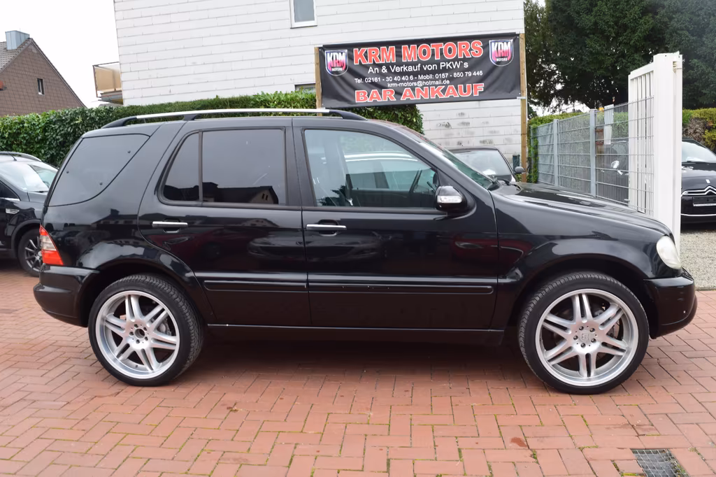 Mercedes-Benz ML 400