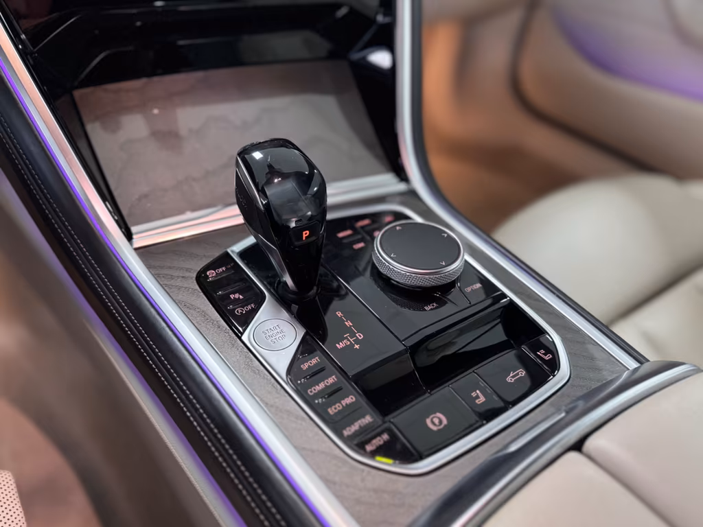 BMW 840