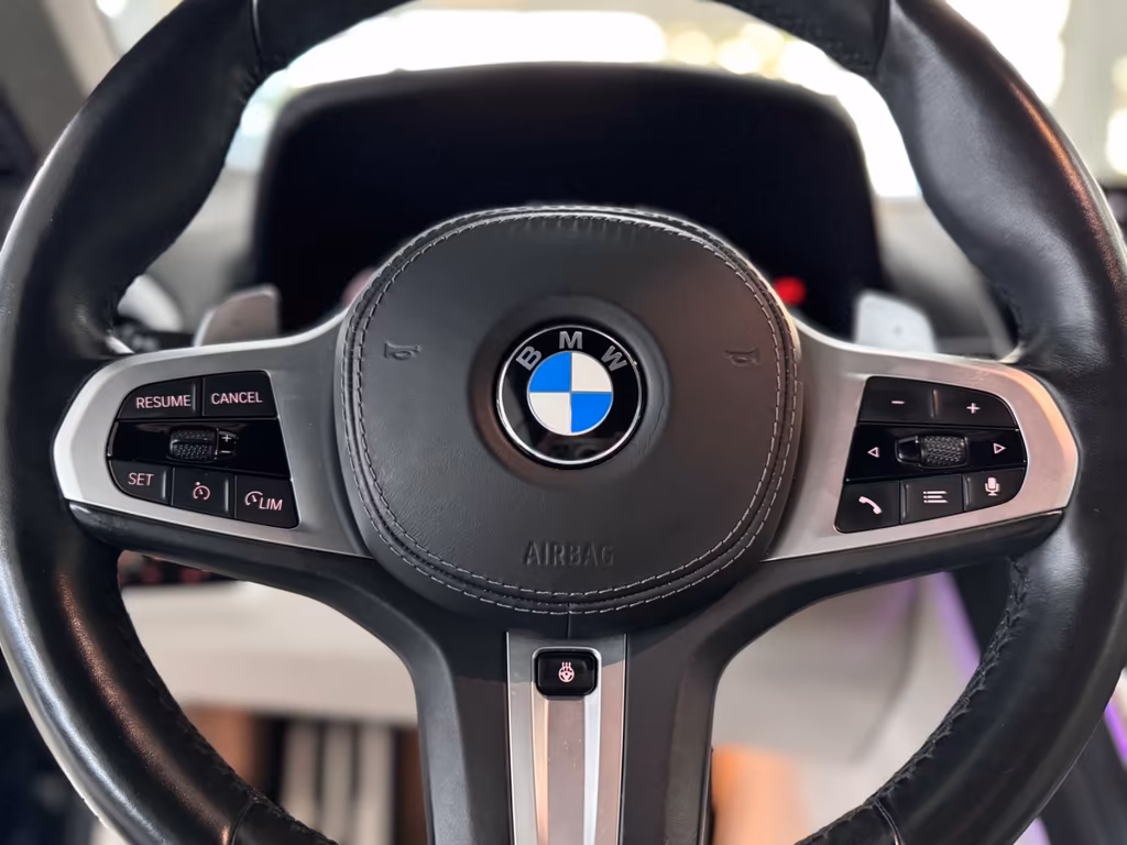 BMW 840