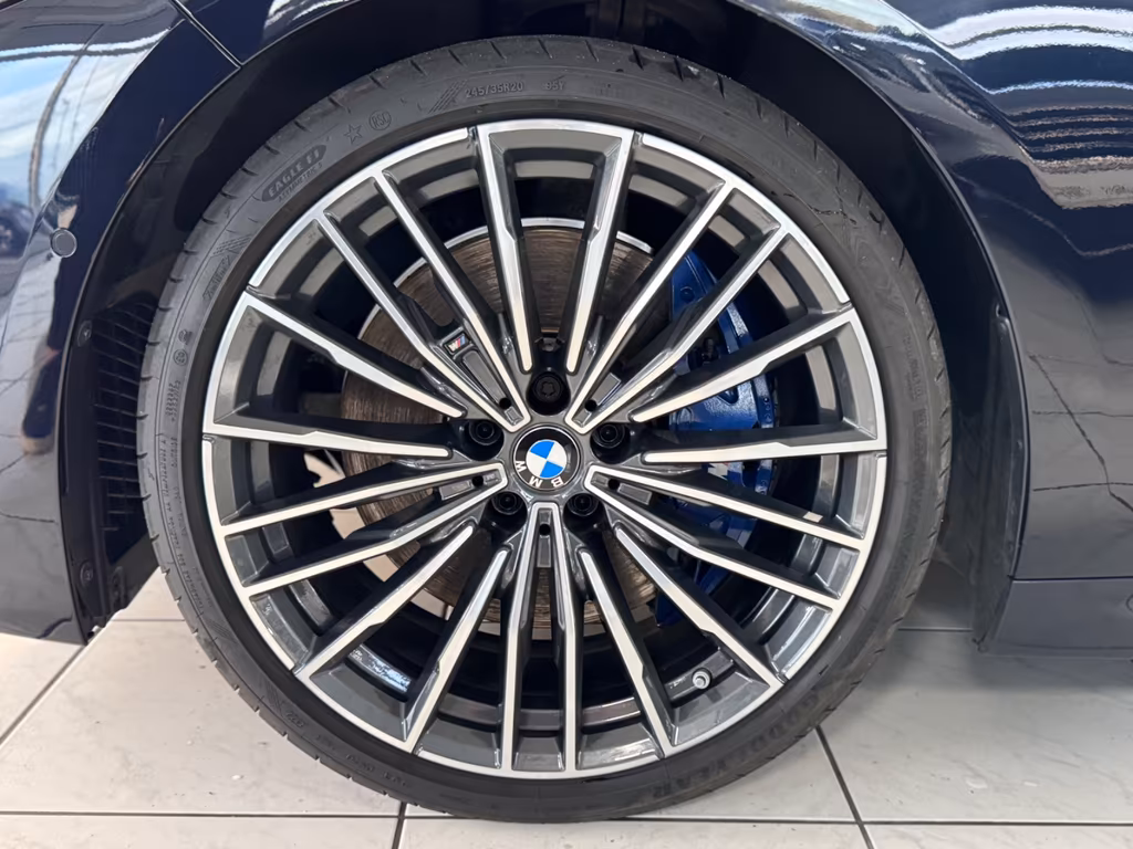 BMW 840
