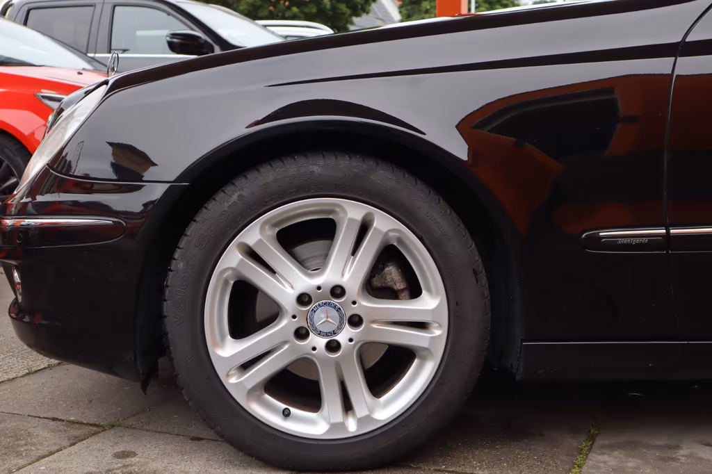 Mercedes-Benz E 280