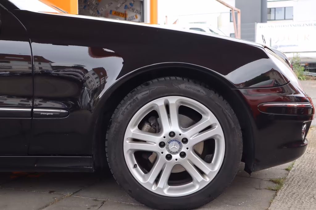 Mercedes-Benz E 280