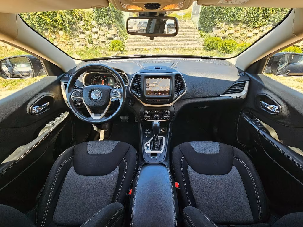 Jeep Cherokee