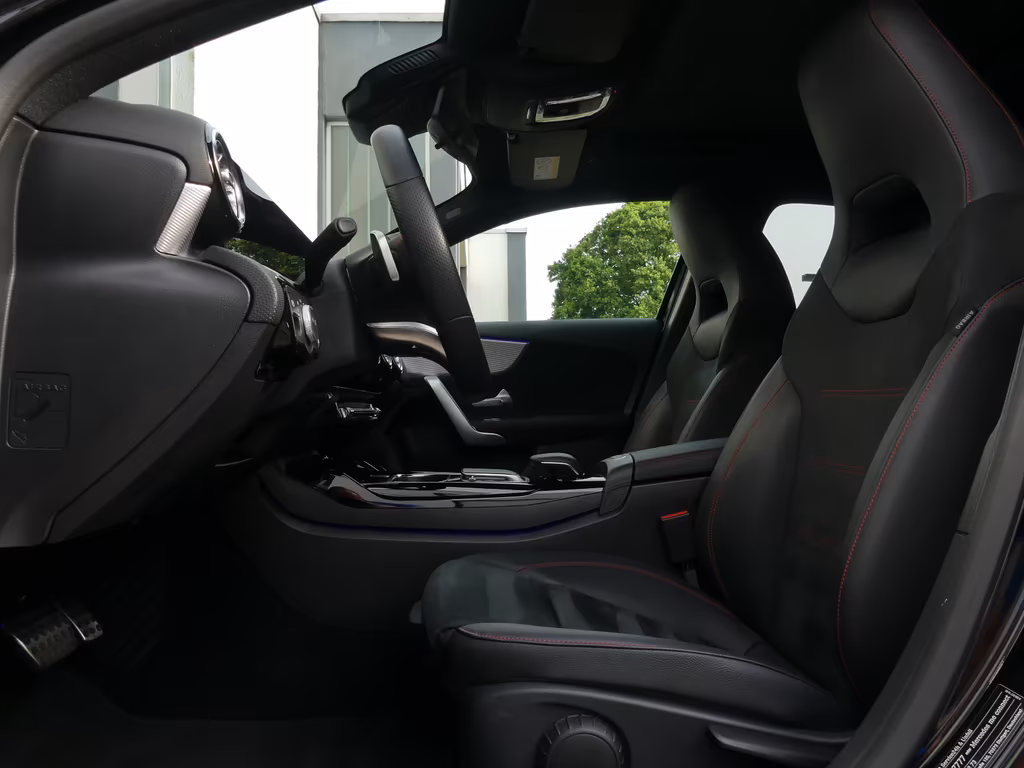 Mercedes-Benz A 35 AMG