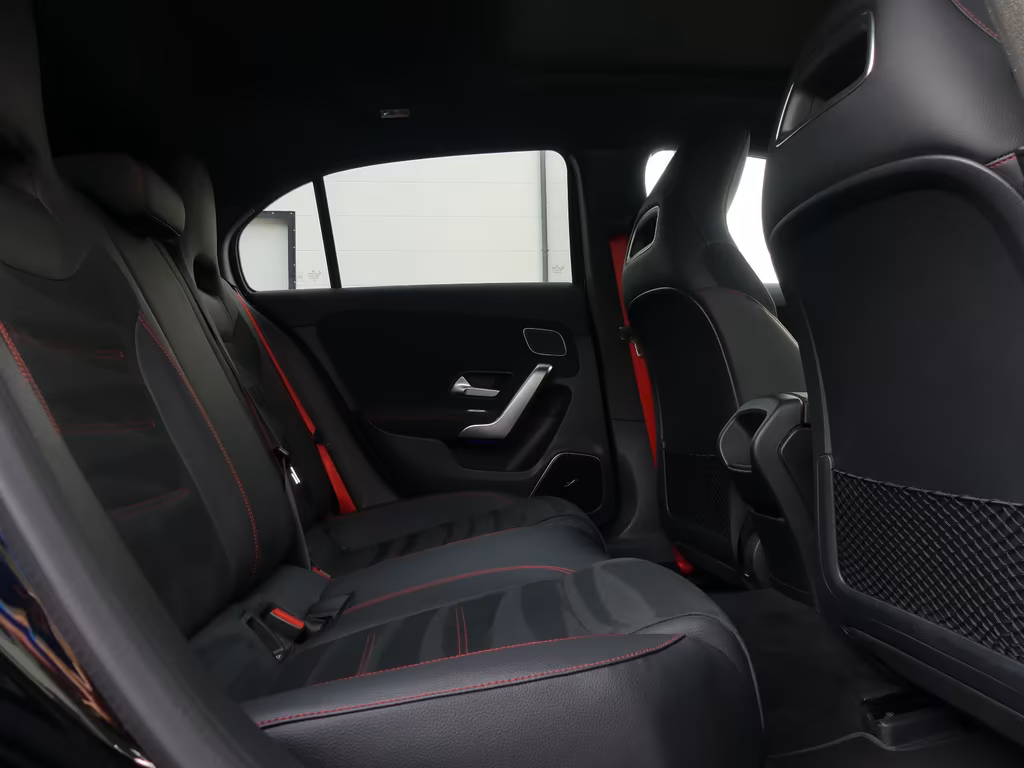Mercedes-Benz A 35 AMG