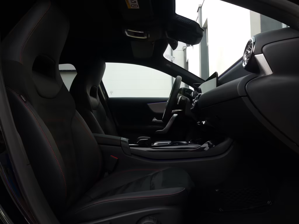 Mercedes-Benz A 35 AMG
