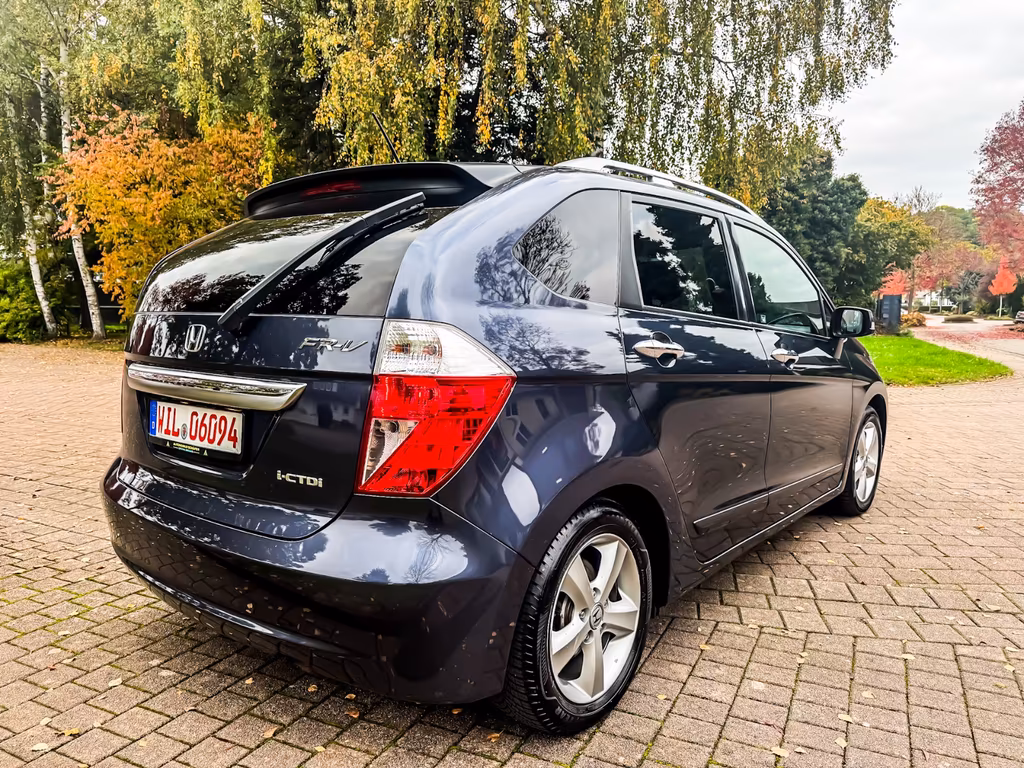 Honda FR-V