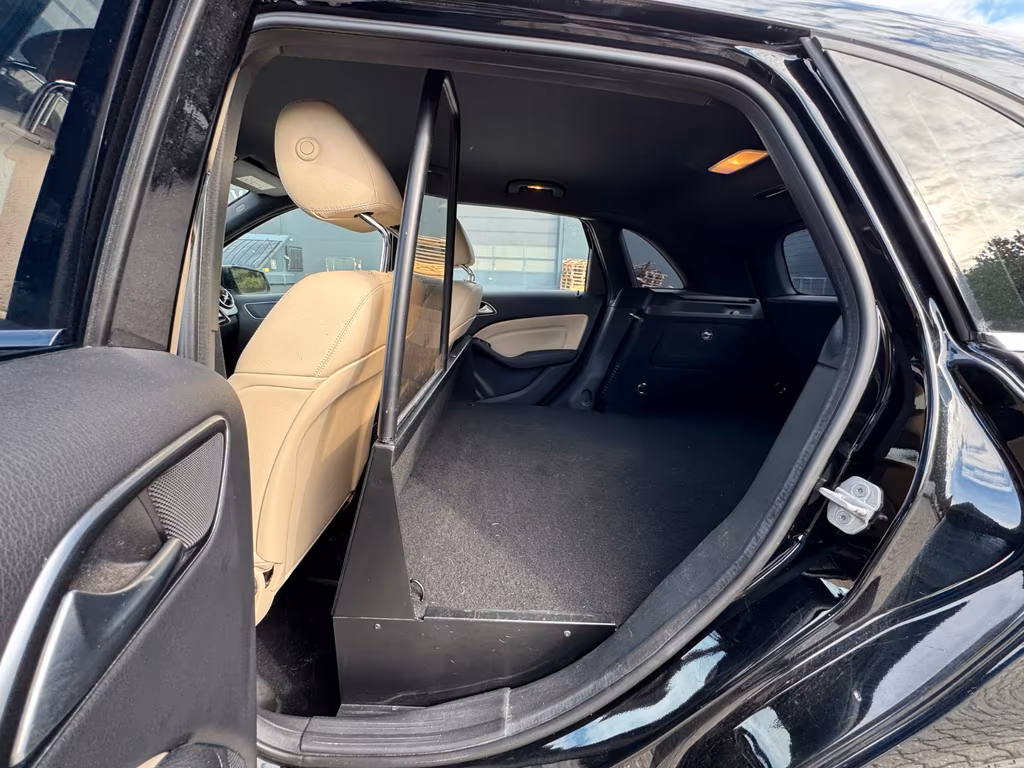 Mercedes-Benz B 220
