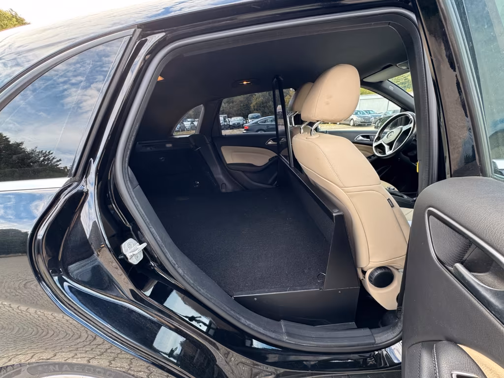 Mercedes-Benz B 220