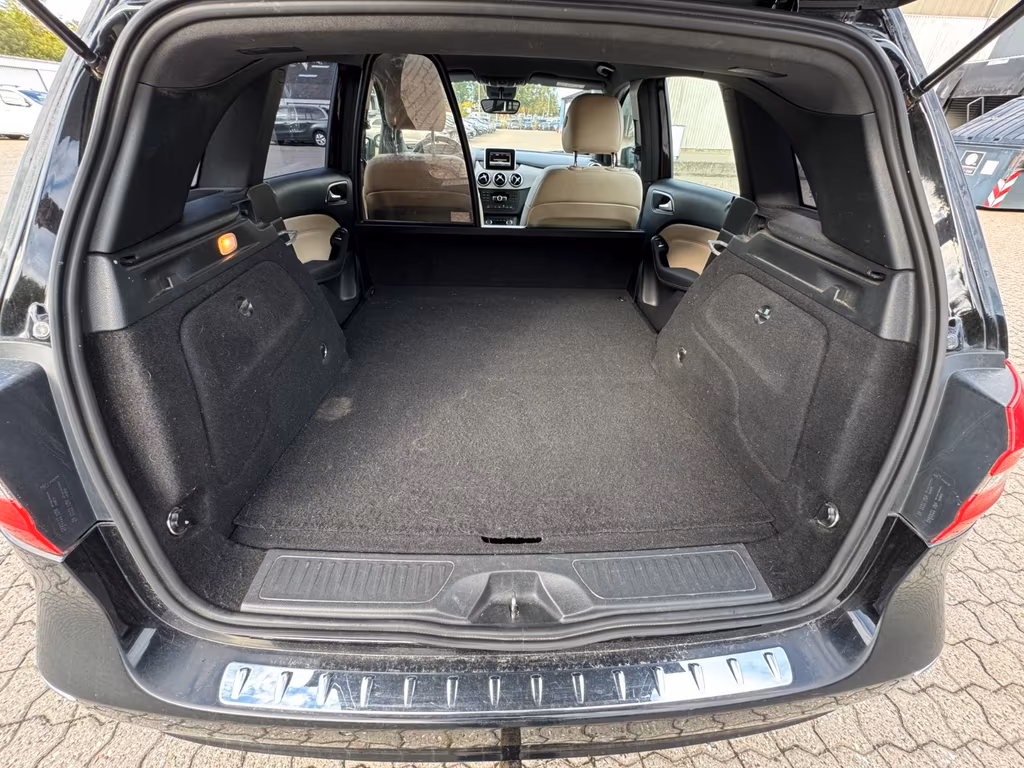Mercedes-Benz B 220