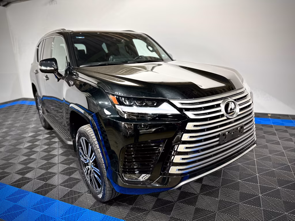 Lexus LX 600