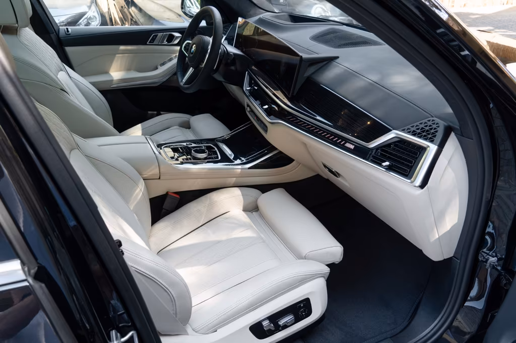 BMW X7 M60