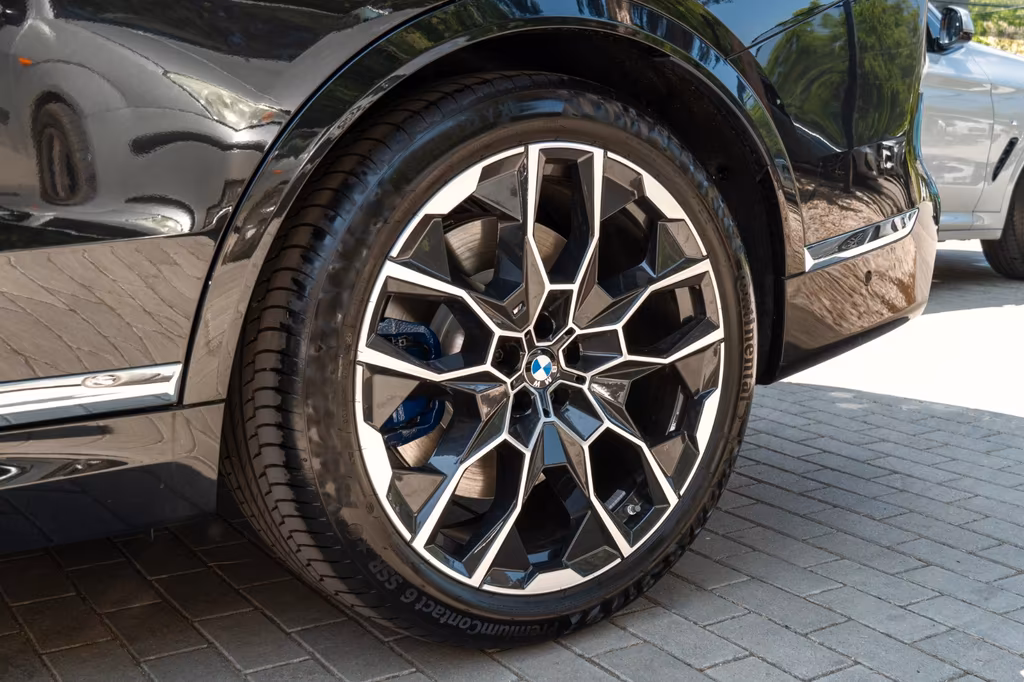 BMW X7 M60