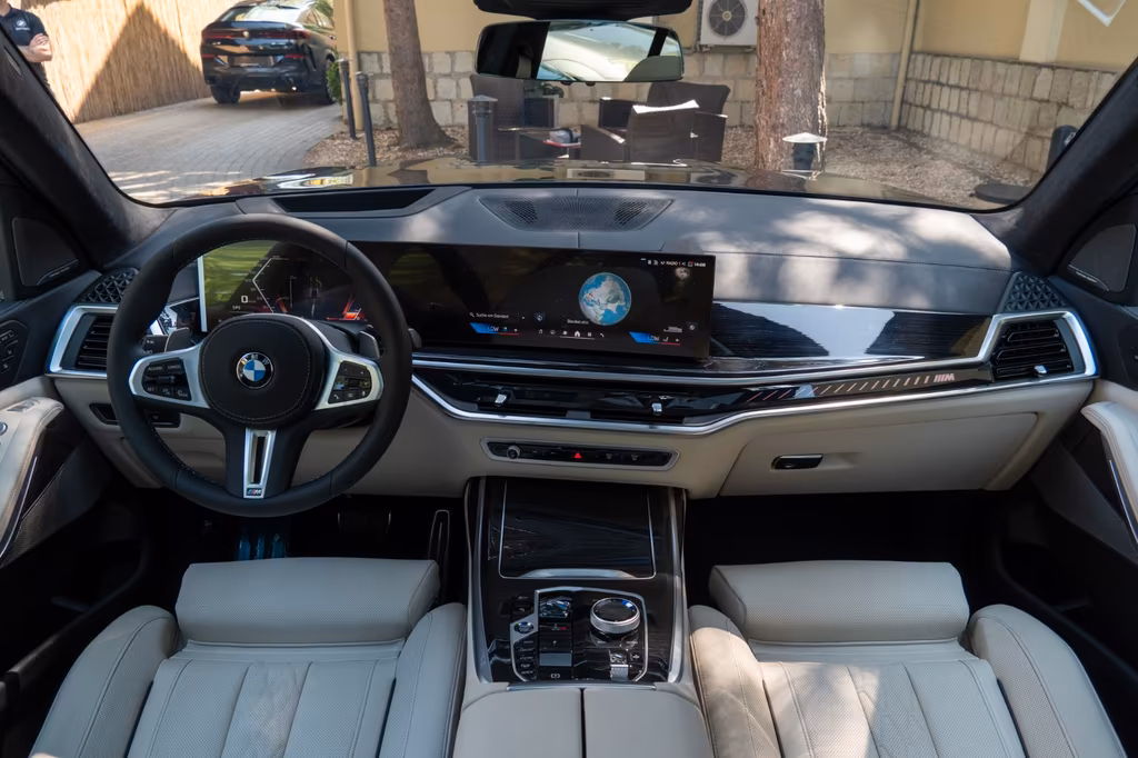 BMW X7 M60