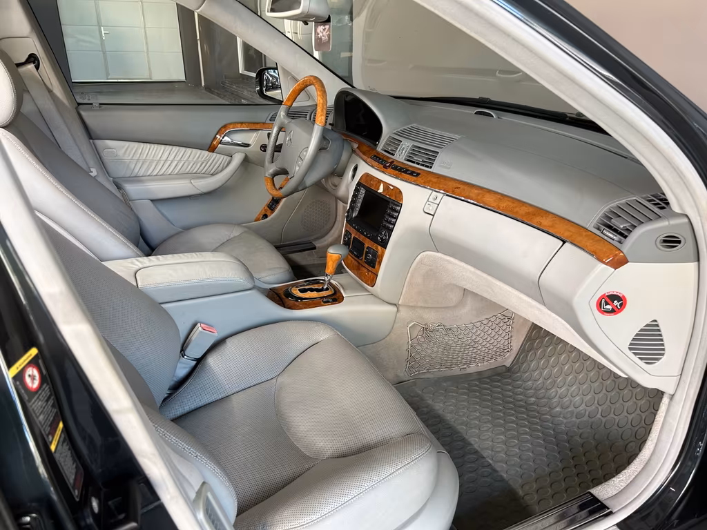 Mercedes-Benz S 320