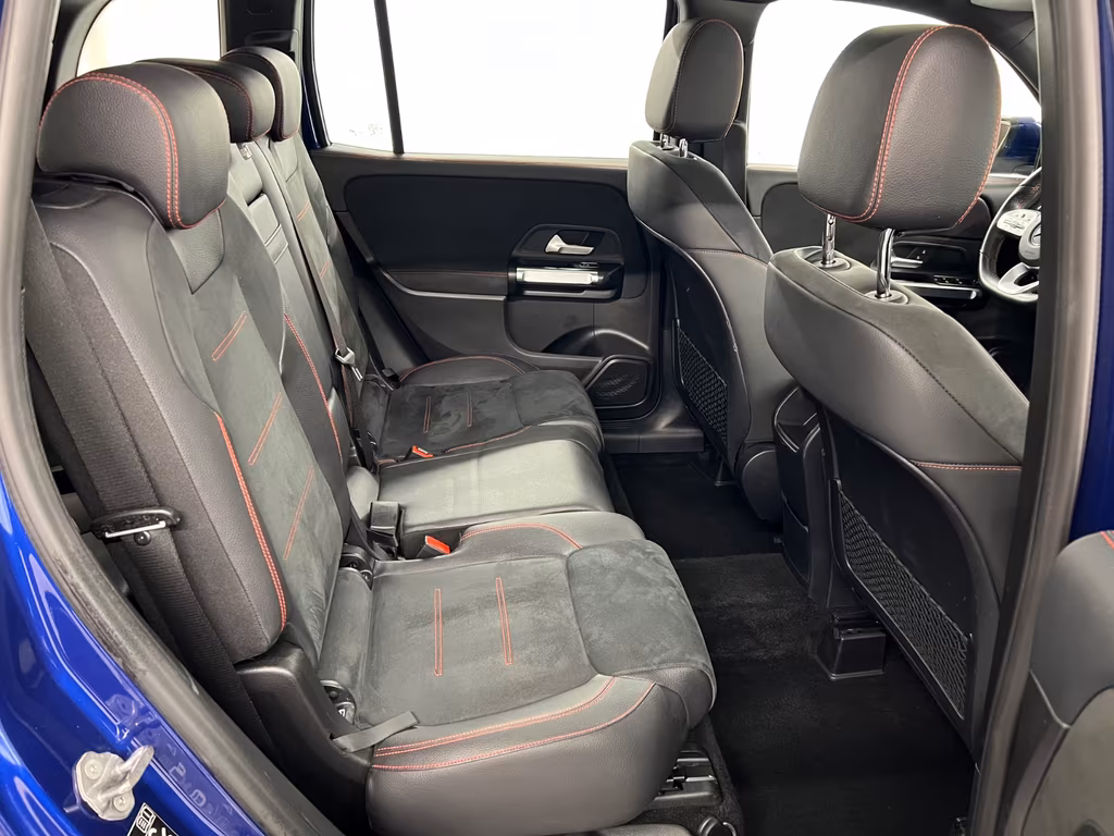 Mercedes-Benz GLB 220