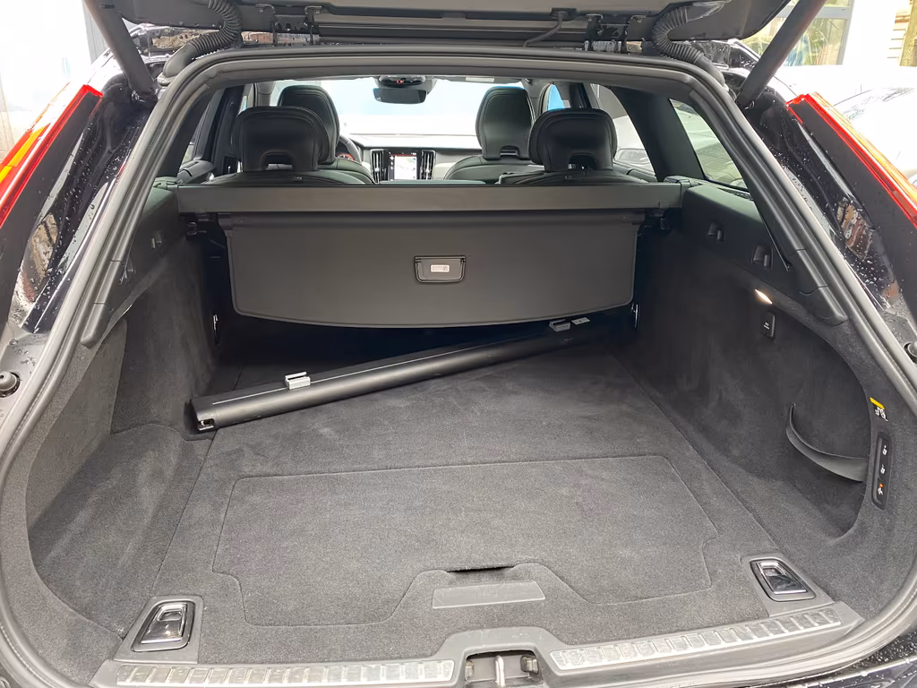 Volvo V90 Cross Country