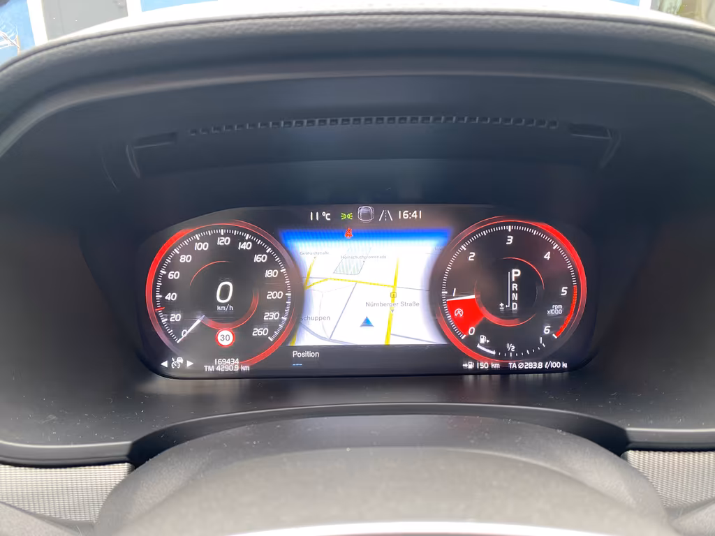 Volvo V90 Cross Country