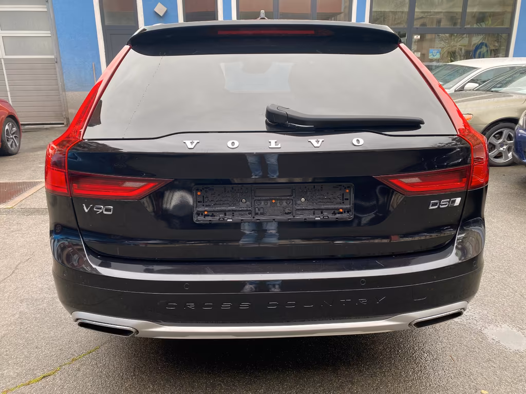 Volvo V90 Cross Country