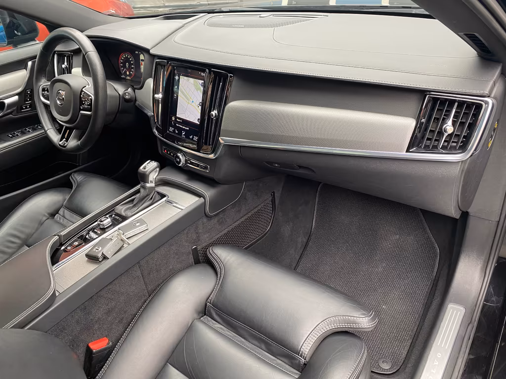 Volvo V90 Cross Country